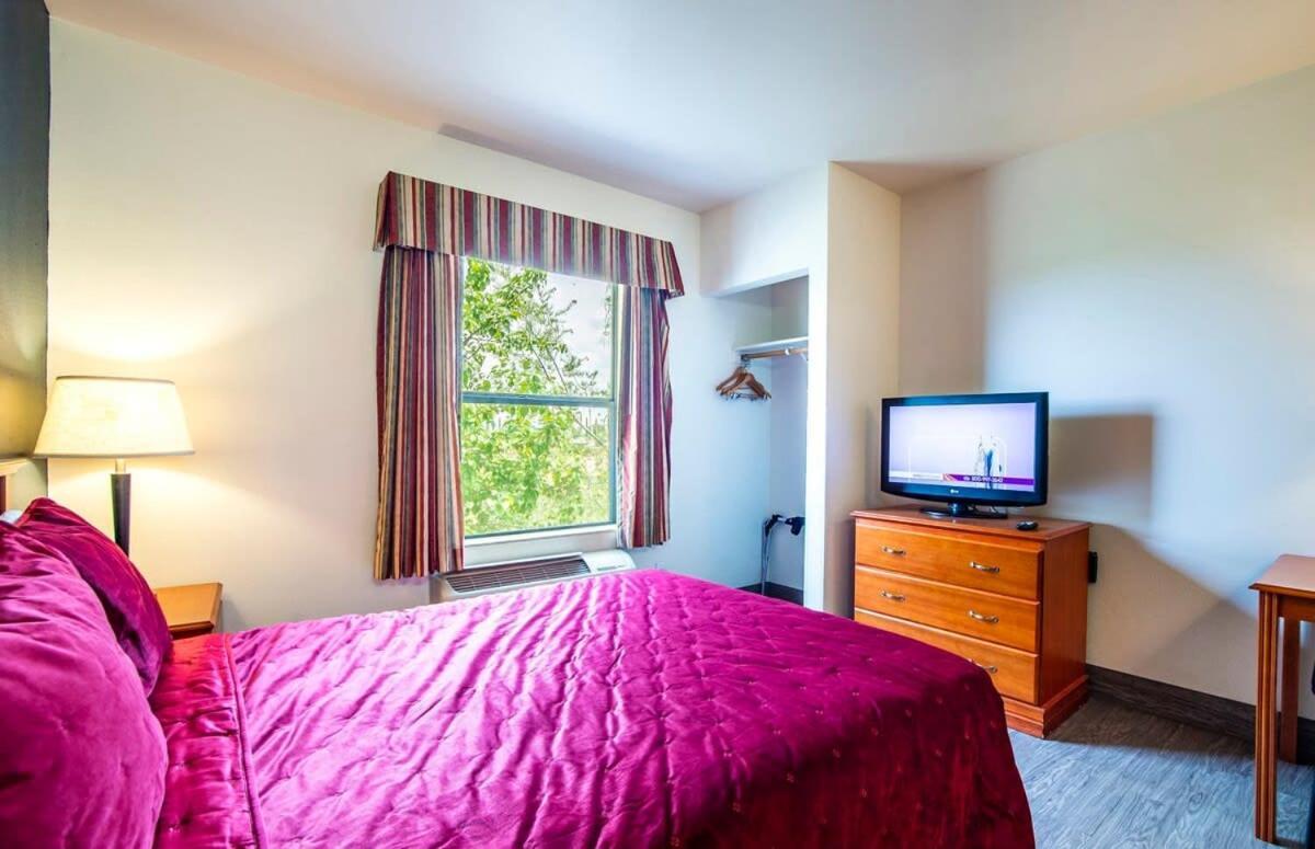 Sierra Vista Studio Apartment With Full Kitchen And King Bed Exterior photo