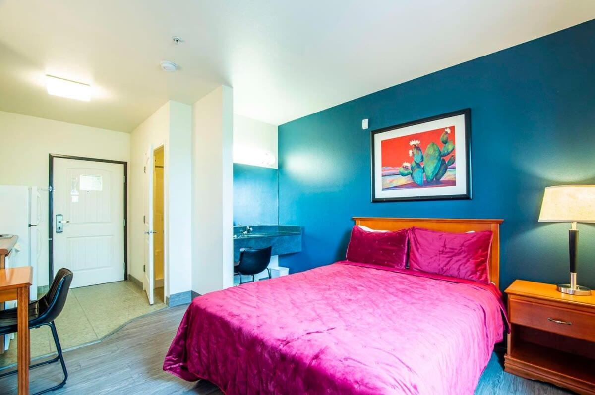 Sierra Vista Studio Apartment With Full Kitchen And King Bed Exterior photo